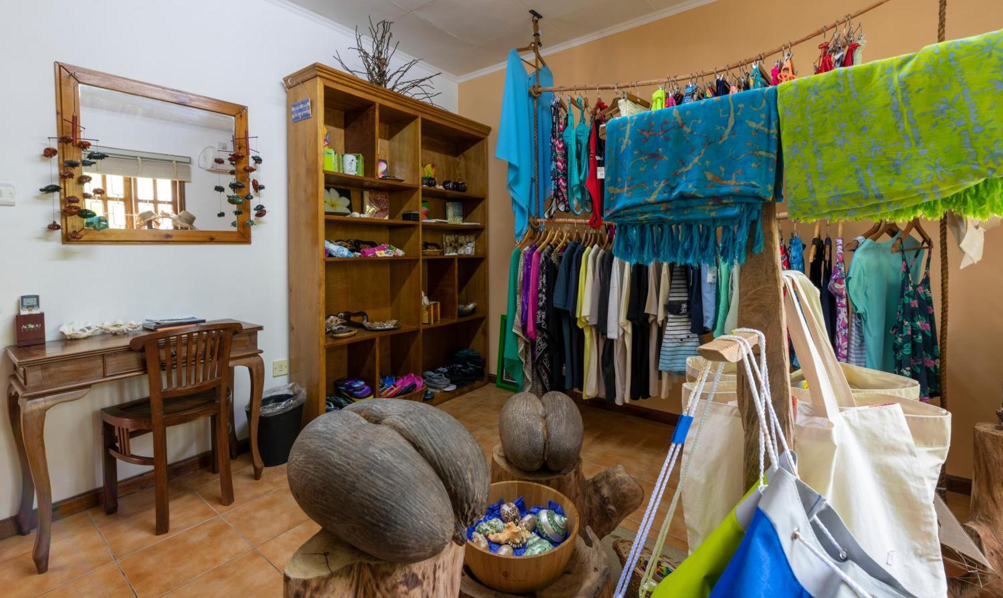 Acajou Beach Resort Anse Volbert Village Esterno foto