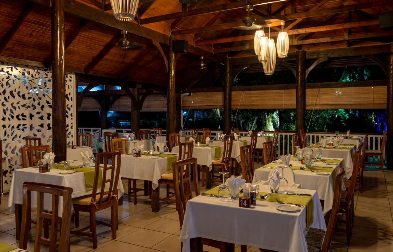 Acajou Beach Resort Anse Volbert Village Esterno foto