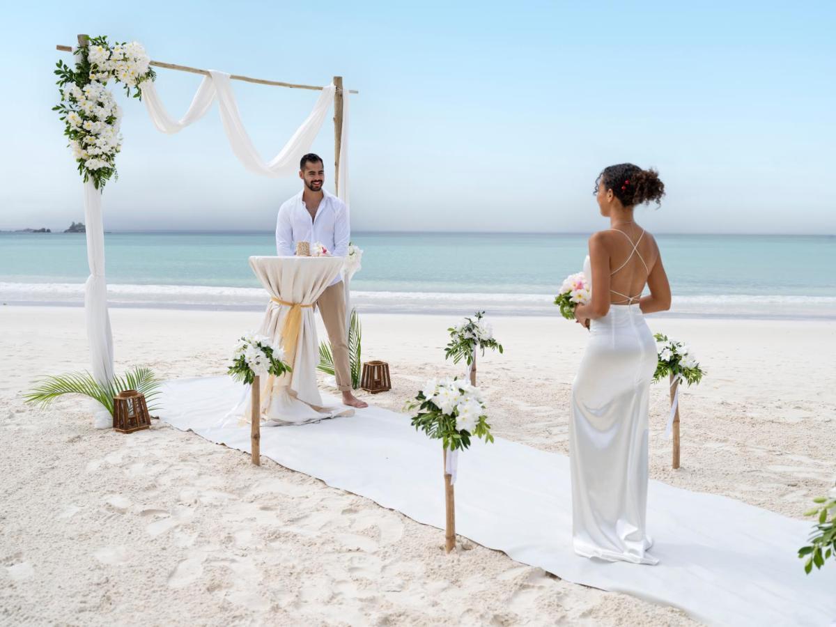 Acajou Beach Resort Anse Volbert Village Esterno foto