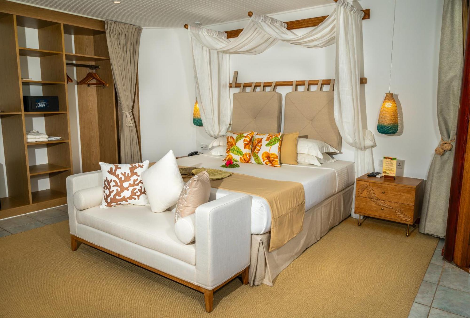 Acajou Beach Resort Anse Volbert Village Esterno foto