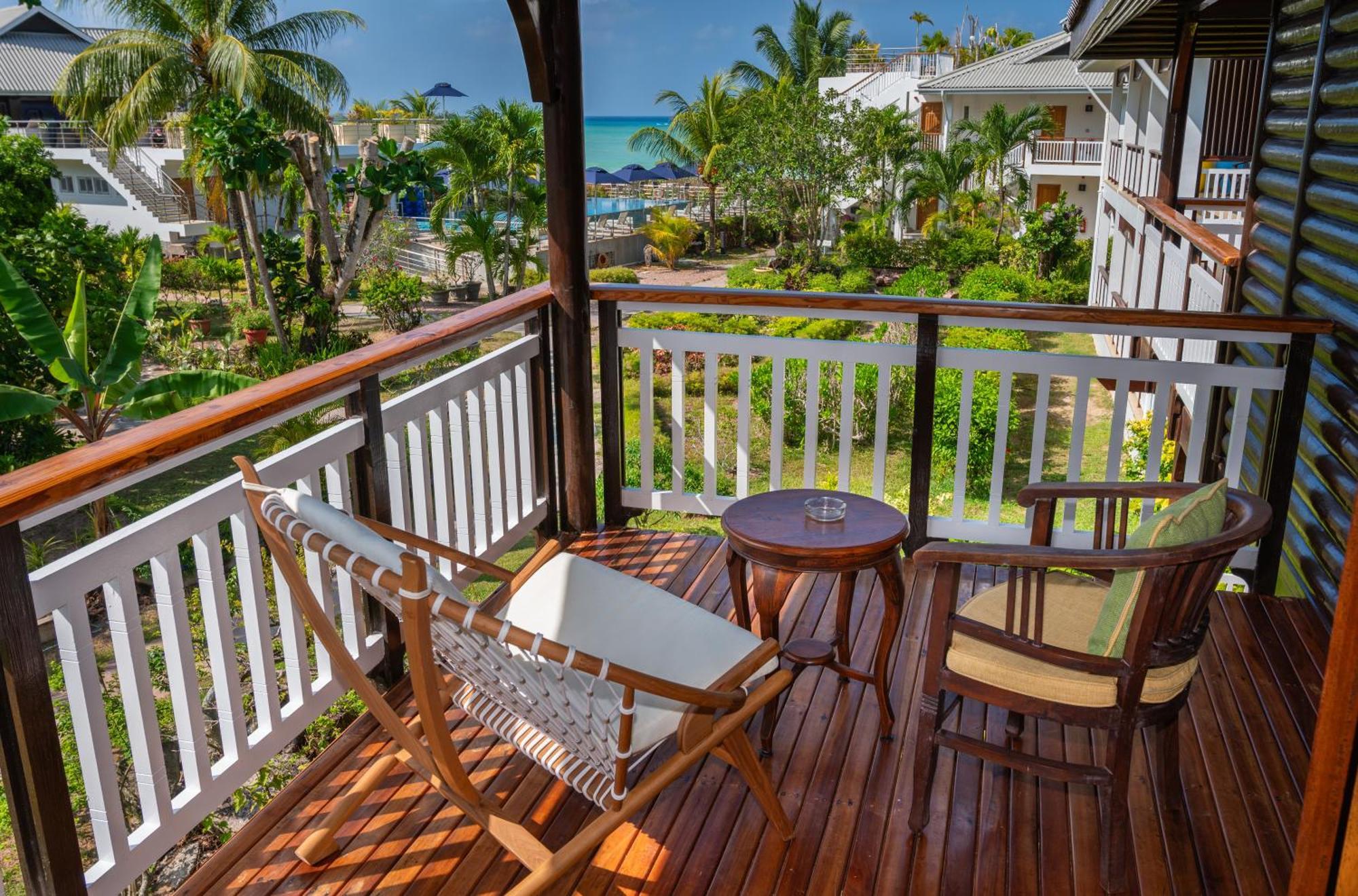 Acajou Beach Resort Anse Volbert Village Esterno foto